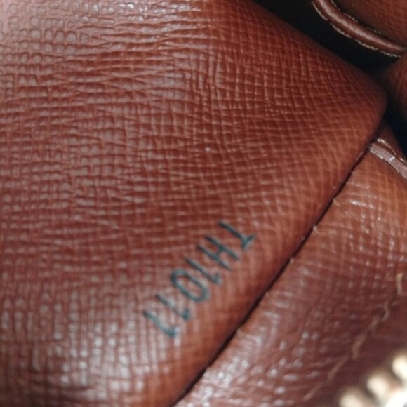 Authentic  Louis Vuitton Amazon Brown Monogram Crossbody Bag LCMON218-112525 - Picture 8 of 9